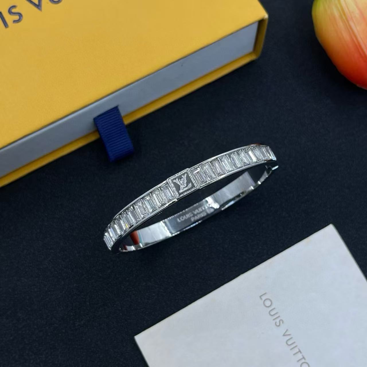 LVダイヤモンドブレスレット【 50％割引+送料無料】