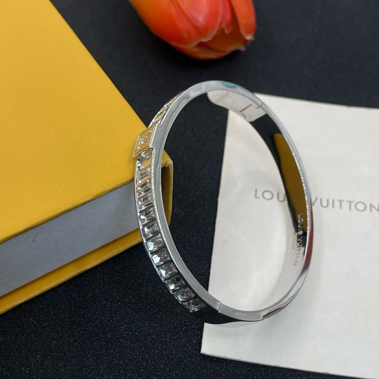 LVダイヤモンドブレスレット【 50％割引+送料無料】