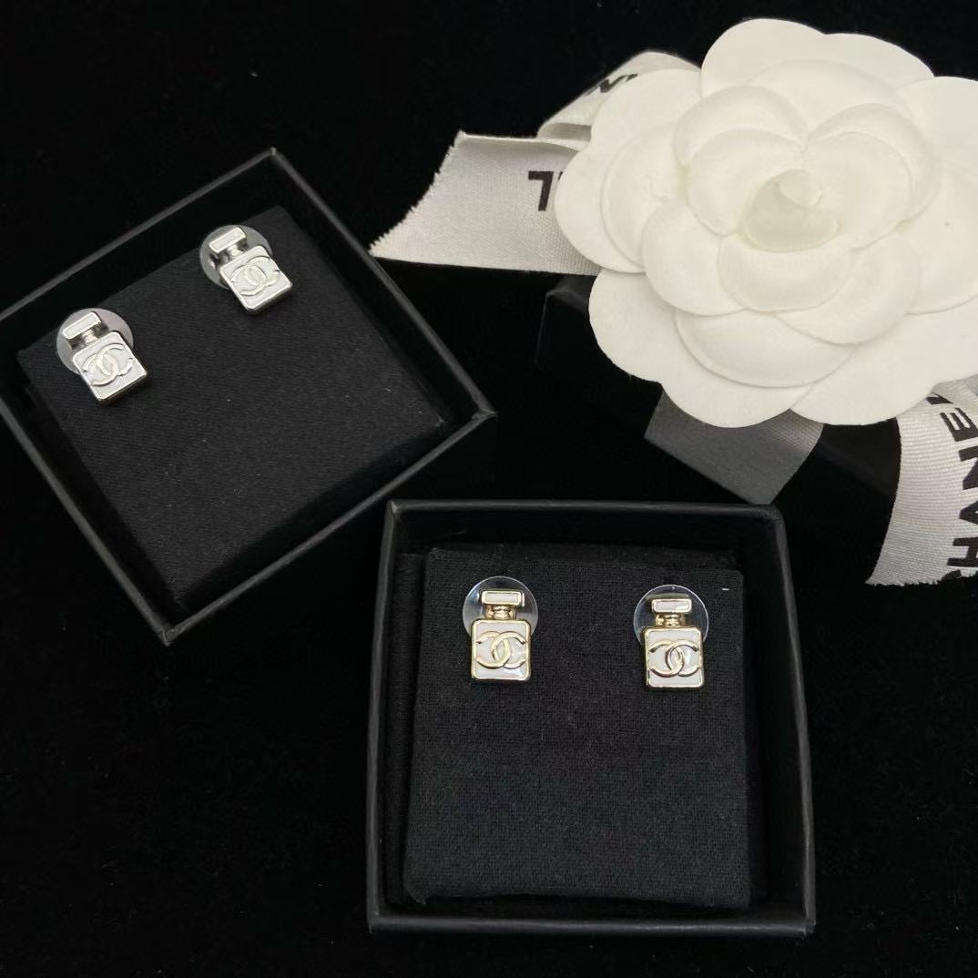 CHANE1 香水瓶ダブルCイヤリング【 50％割引+送料無料】