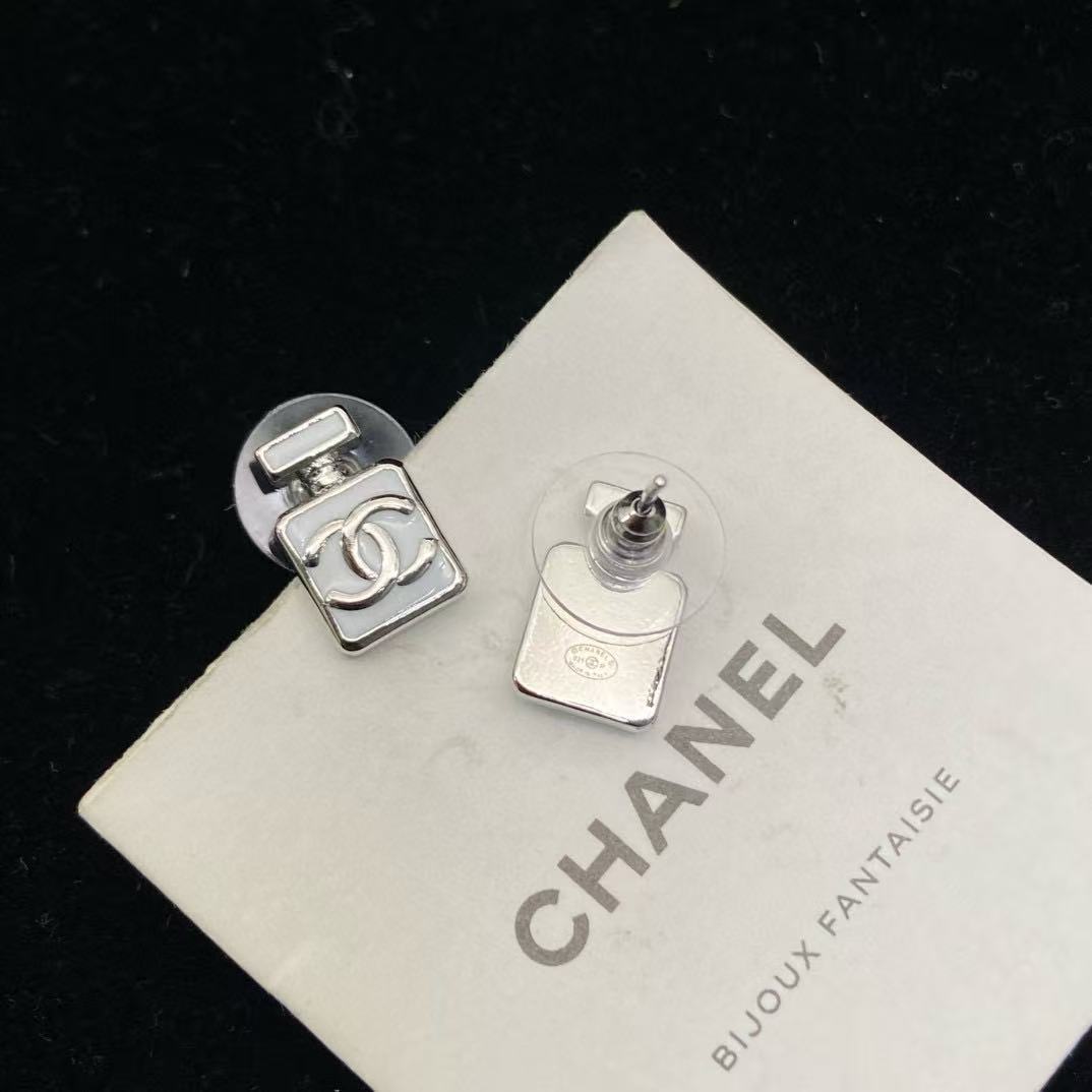 CHANE1 香水瓶ダブルCイヤリング【 50％割引+送料無料】