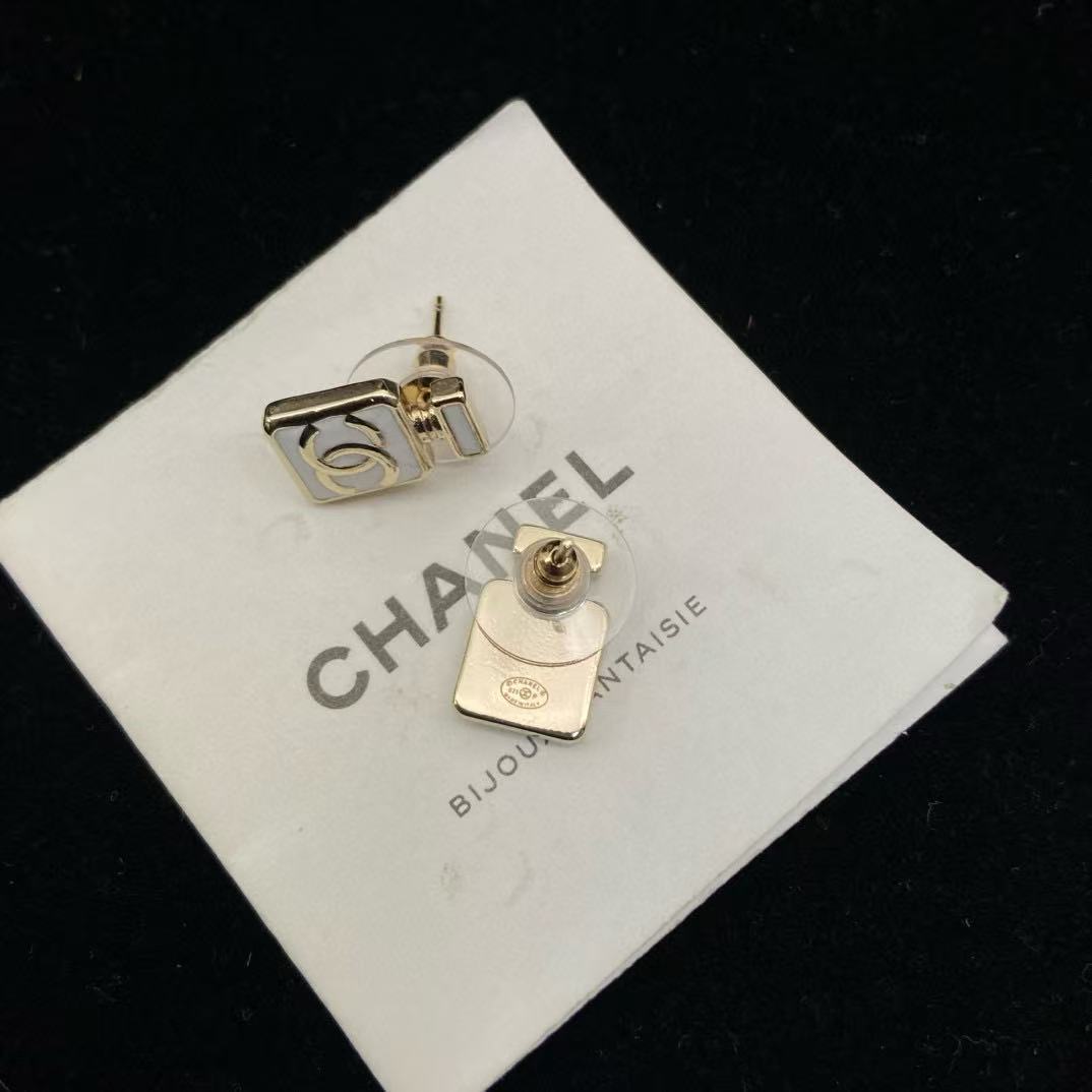 CHANE1 香水瓶ダブルCイヤリング【 50％割引+送料無料】