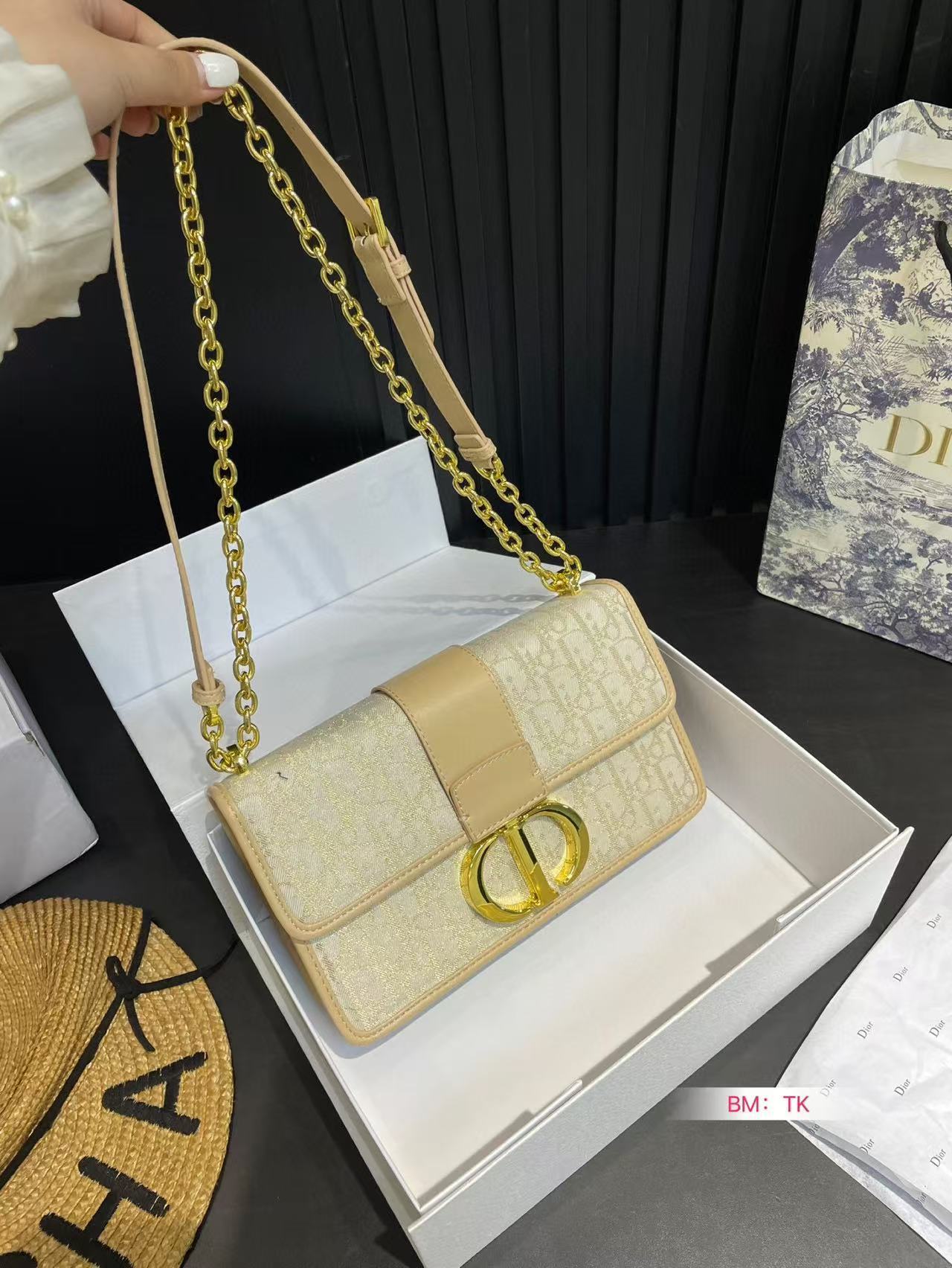 DI0Rプリントチェーン モンテーニュバッグ【 50％割引+送料無料】