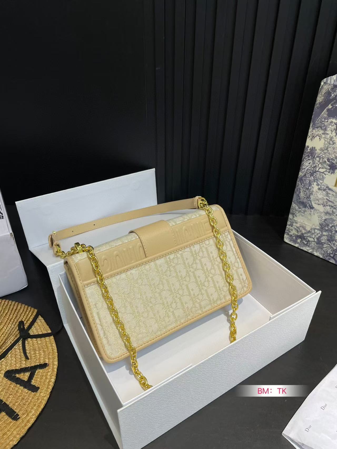 DI0Rプリントチェーン モンテーニュバッグ【 50％割引+送料無料】