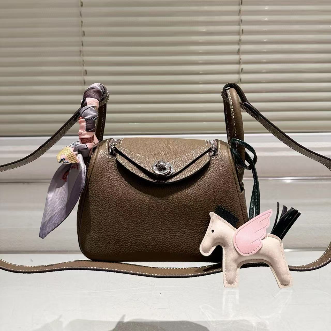 HERME5 Lindy牛革ショルダーバッグ 【 50％割引+送料無料】