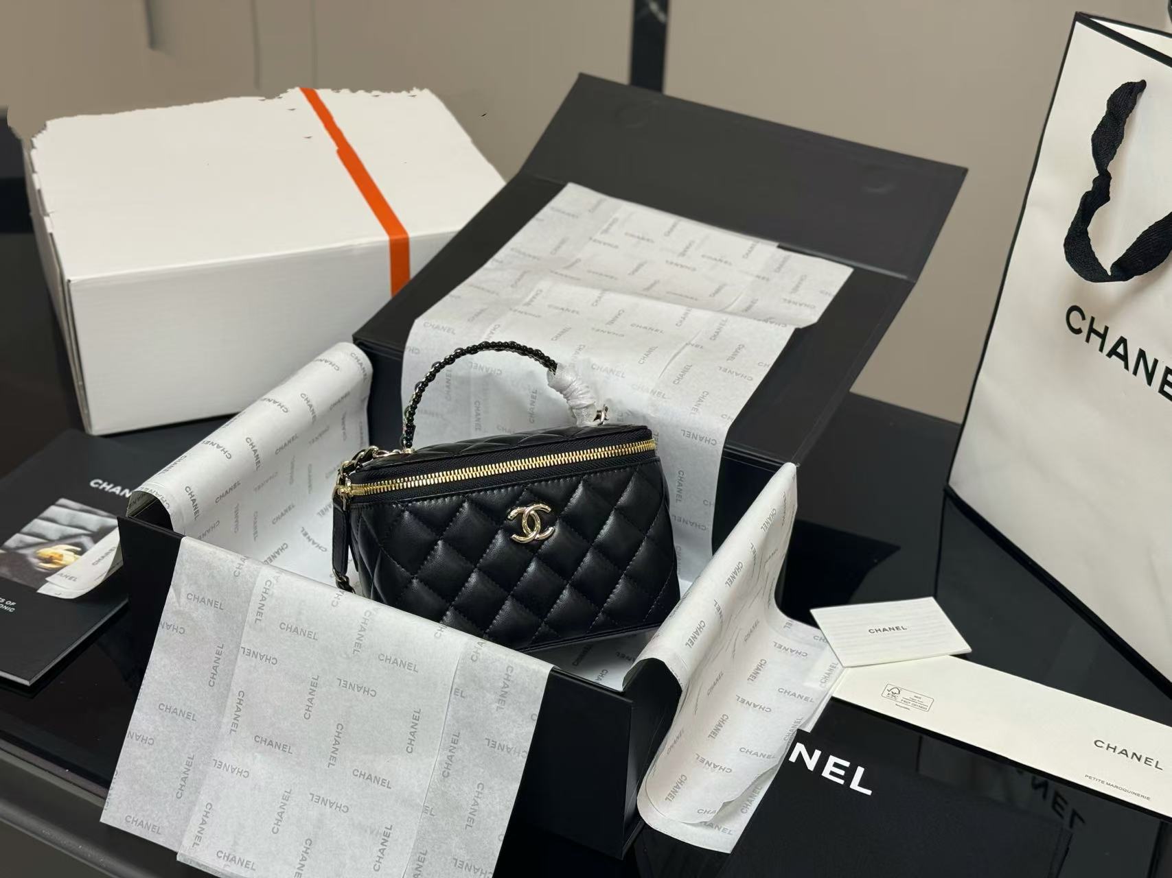 CHANE1 チェーンショルダー クロスボディバッグ【 50％割引+送料無料】