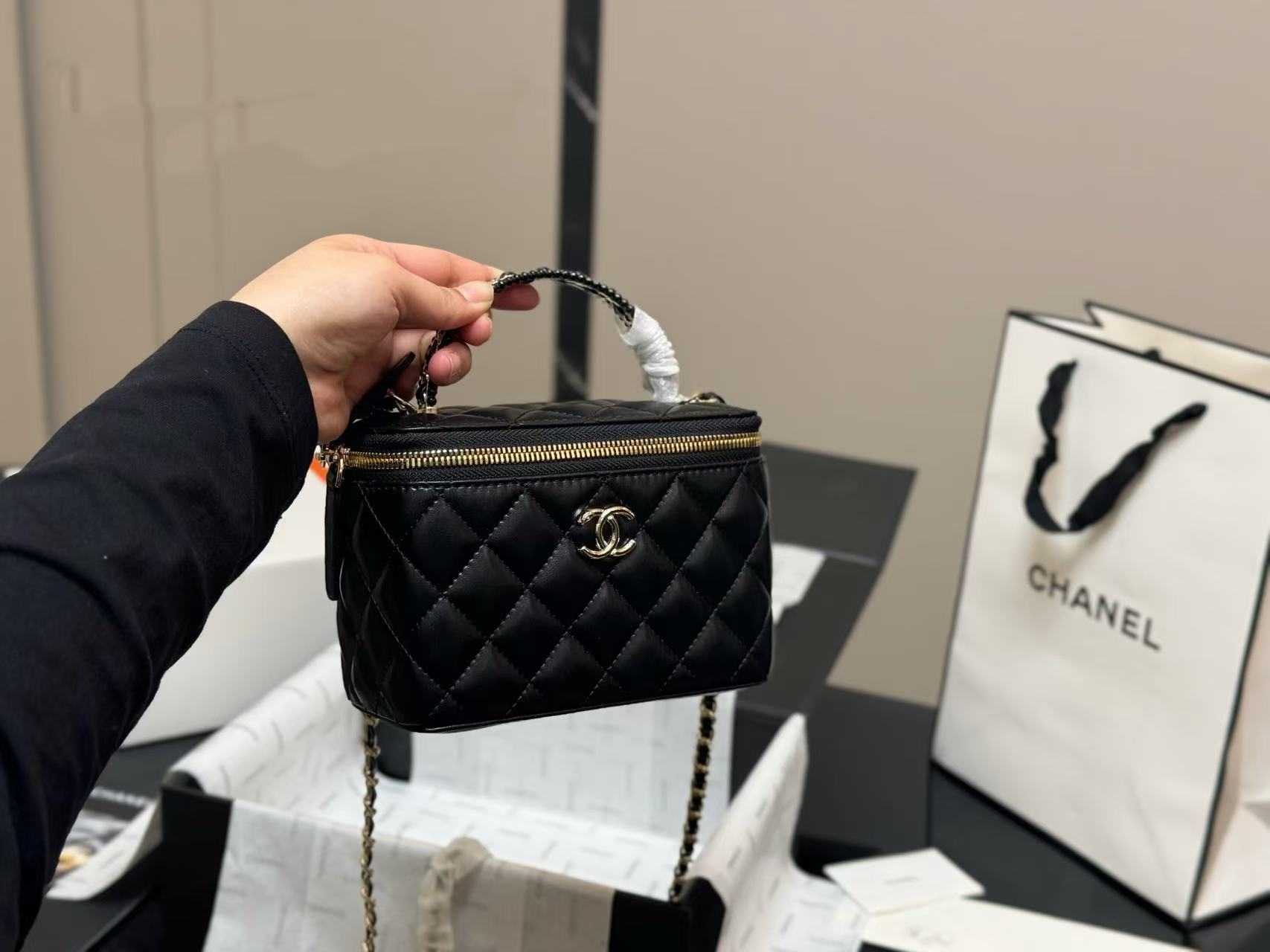 CHANE1 チェーンショルダー クロスボディバッグ【 50％割引+送料無料】