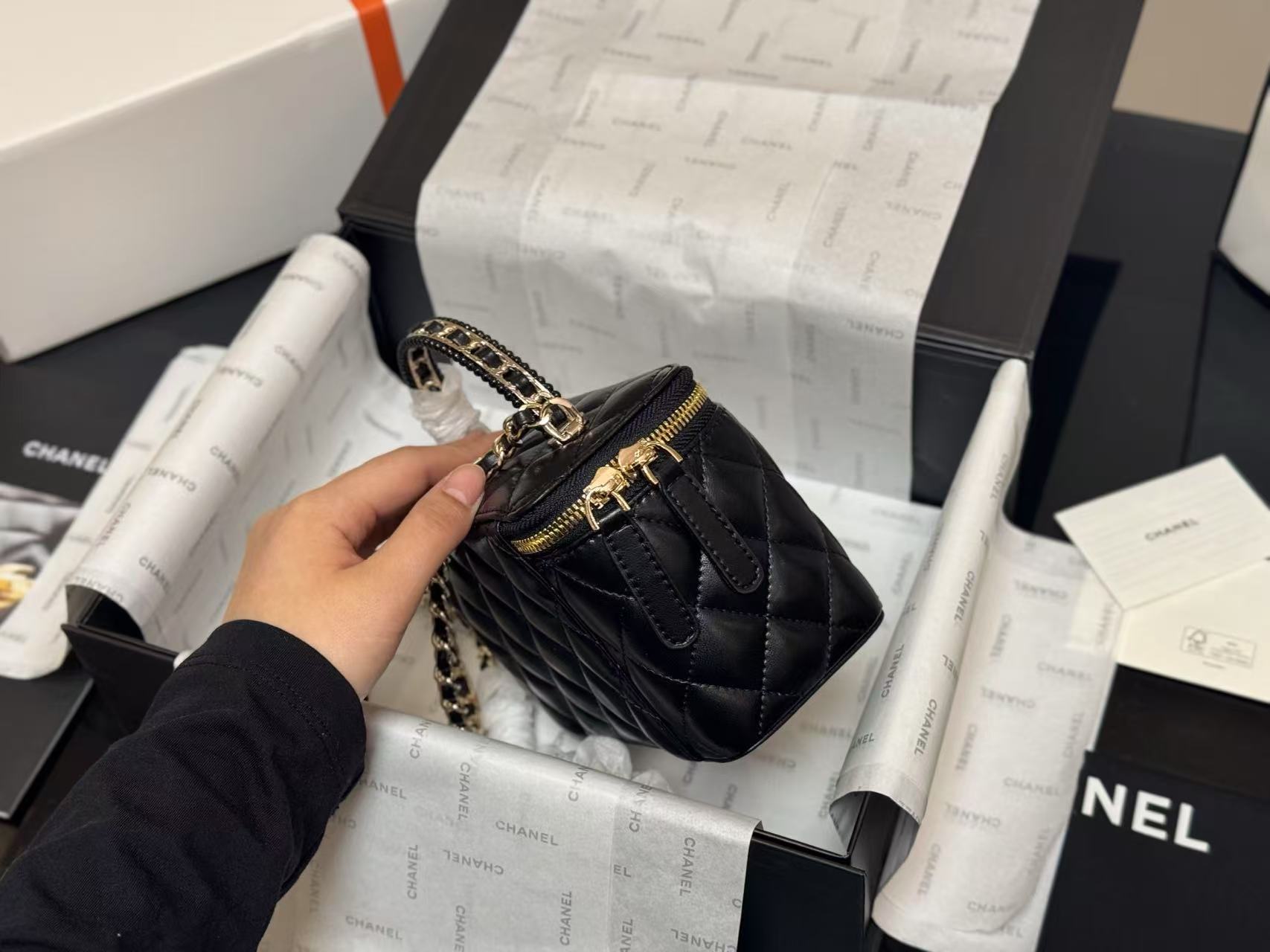 CHANE1 チェーンショルダー クロスボディバッグ【 50％割引+送料無料】