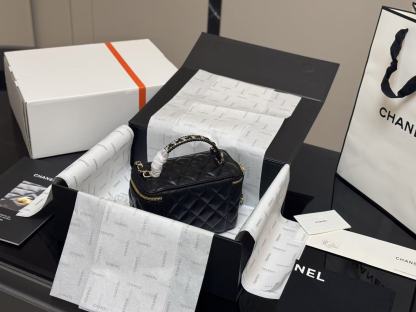 CHANE1 チェーンショルダー クロスボディバッグ【 50％割引+送料無料】