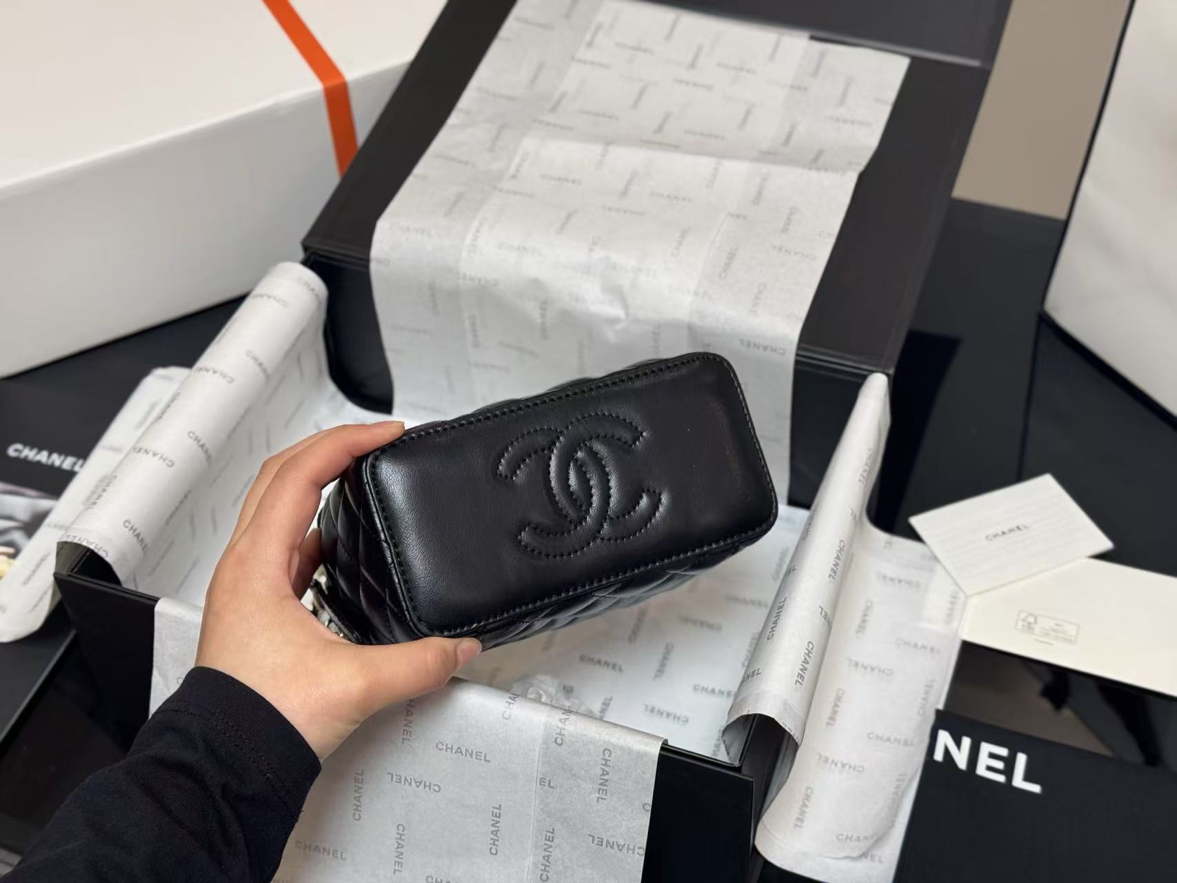 CHANE1 チェーンショルダー クロスボディバッグ【 50％割引+送料無料】