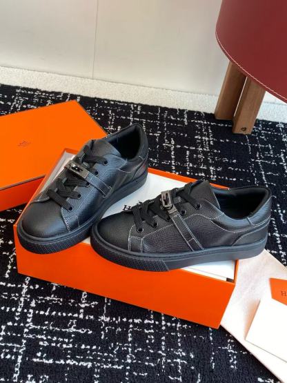 HERME5 高品質 Hバックル カジュアルシューズ【50％割引+送料無料】