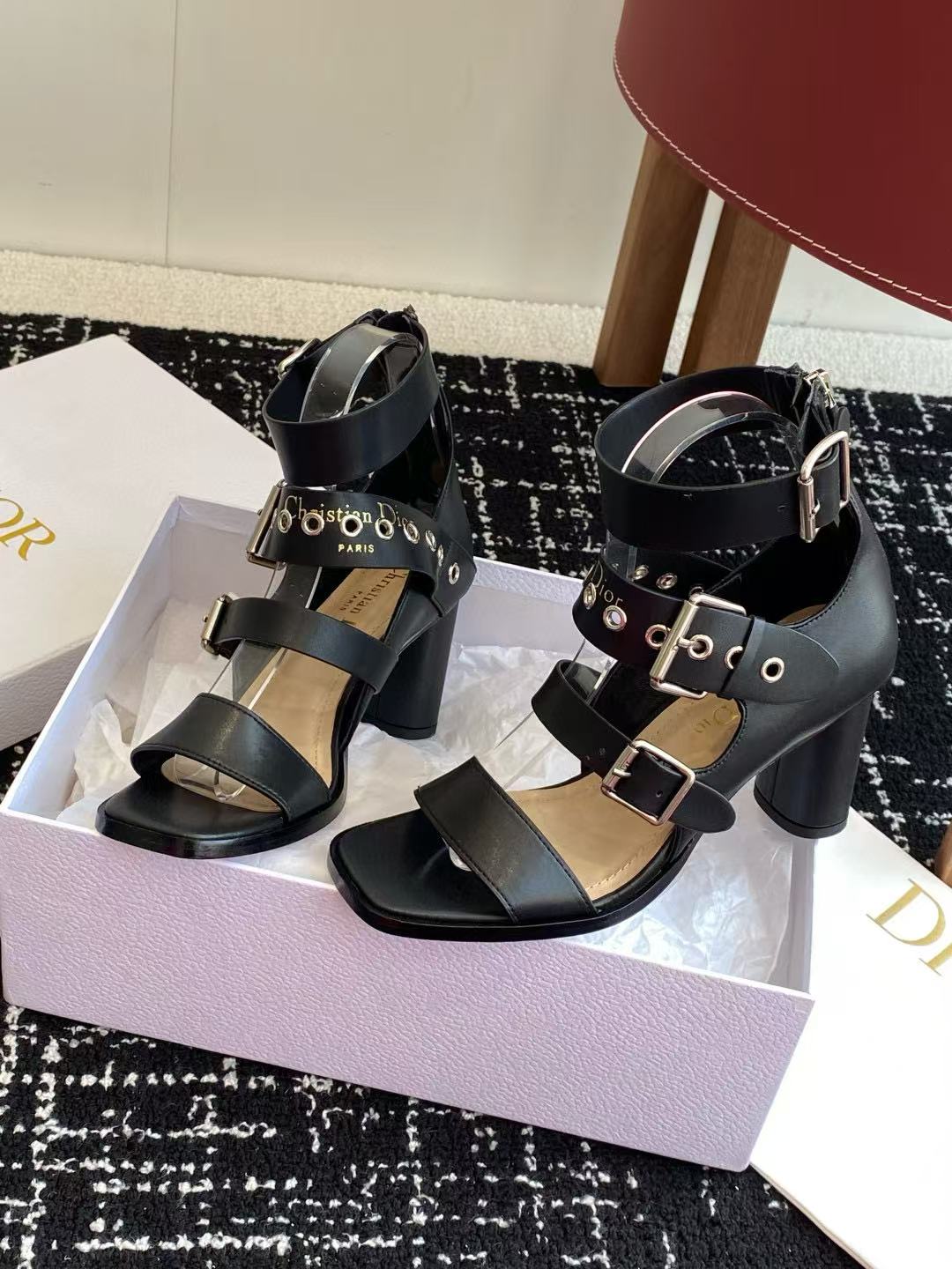 DI0R 高品質スクエアトゥハイヒールサンダル【50％割引+送料無料】