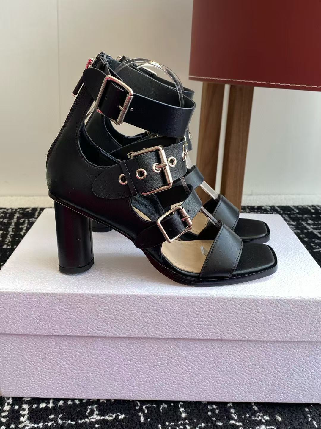 DI0R 高品質スクエアトゥハイヒールサンダル【50％割引+送料無料】