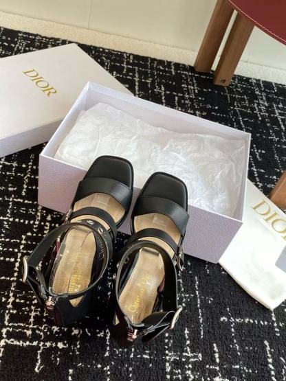 DI0R 高品質スクエアトゥハイヒールサンダル【50％割引+送料無料】