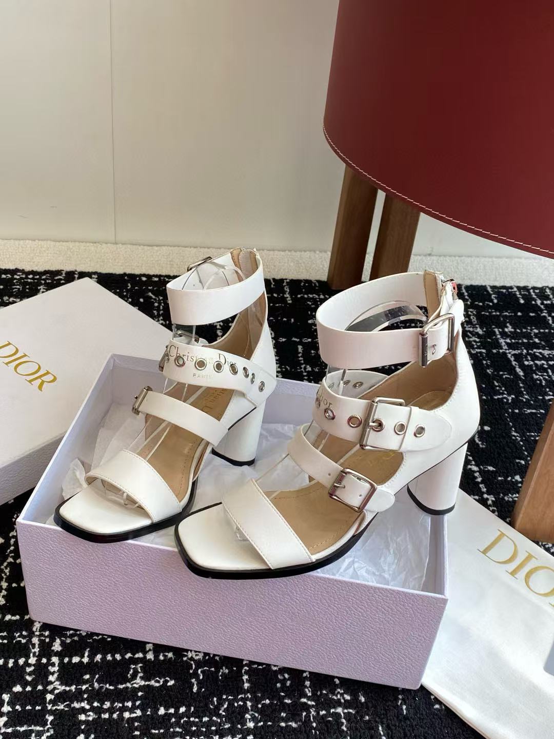 DI0R 高品質スクエアトゥハイヒールサンダル【50％割引+送料無料】