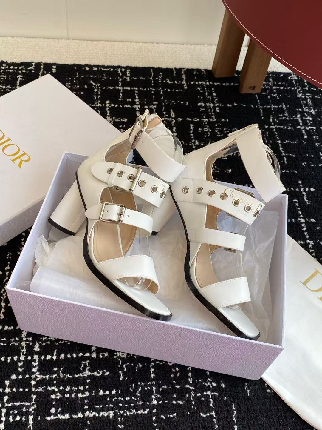 DI0R 高品質スクエアトゥハイヒールサンダル【50％割引+送料無料】