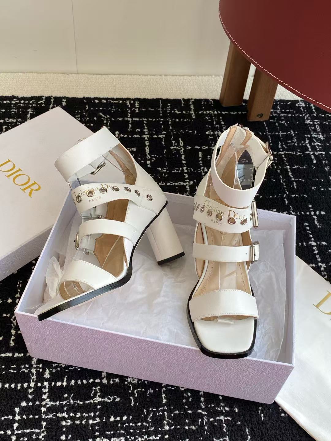 DI0R 高品質スクエアトゥハイヒールサンダル【50％割引+送料無料】