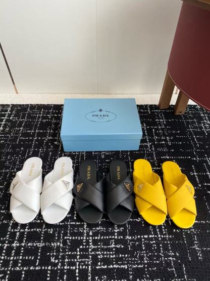 PR4DA 高品質三角ロゴシープスキンスリッパ【50％割引+送料無料】