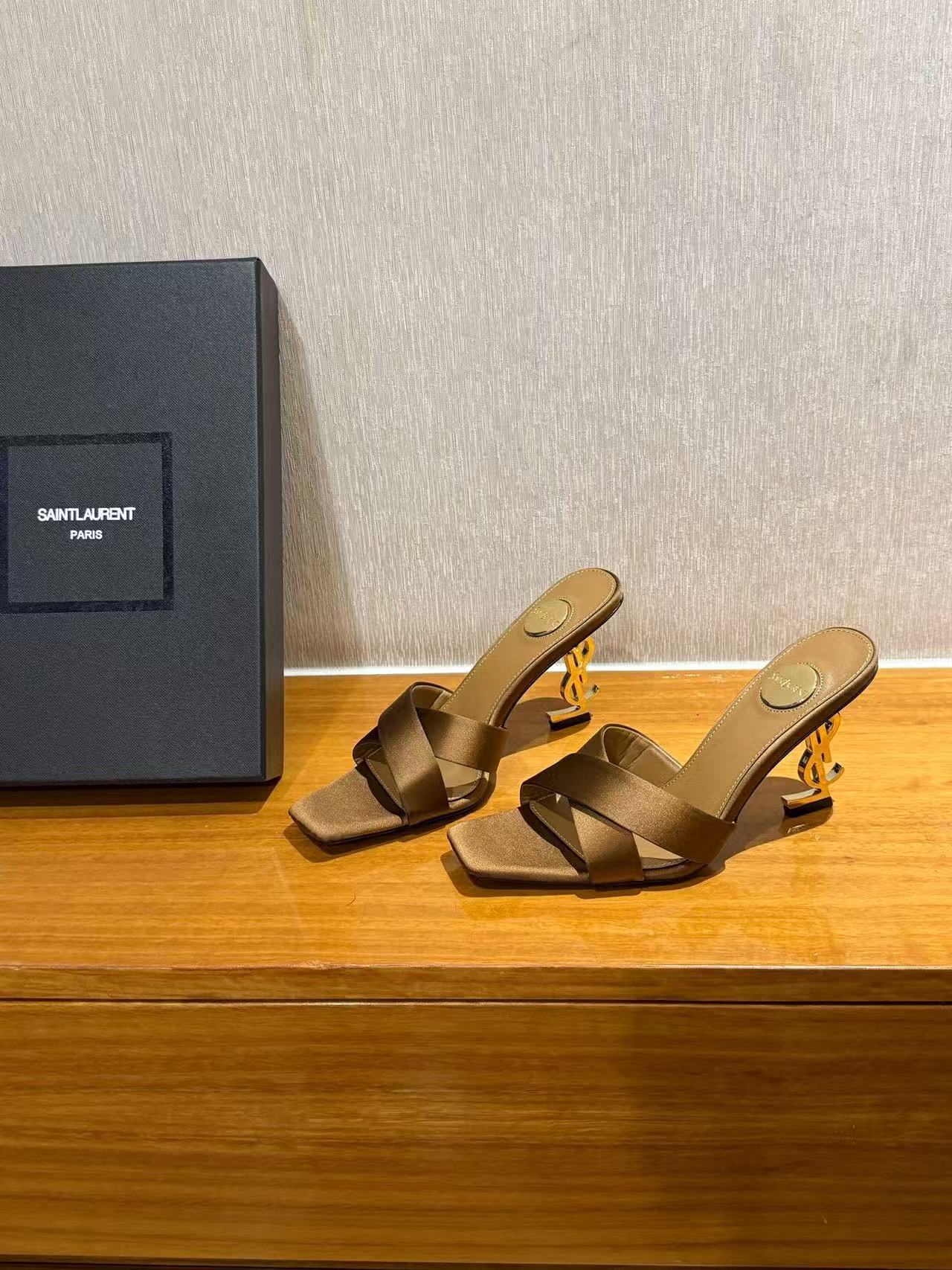 YSLの高品質ハイヒールサンダル【50％割引+送料無料】