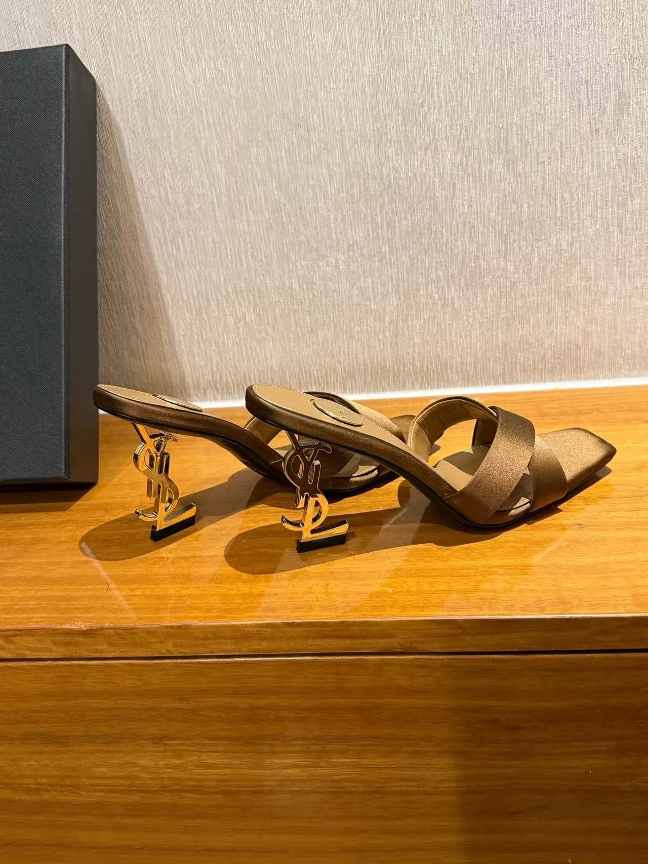 YSLの高品質ハイヒールサンダル【50％割引+送料無料】