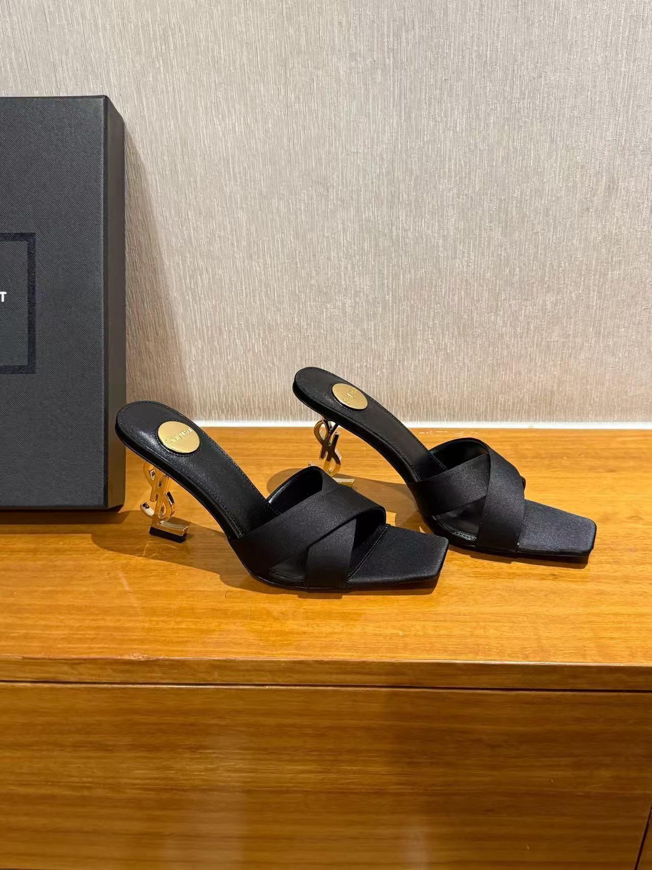 YSLの高品質ハイヒールサンダル【50％割引+送料無料】