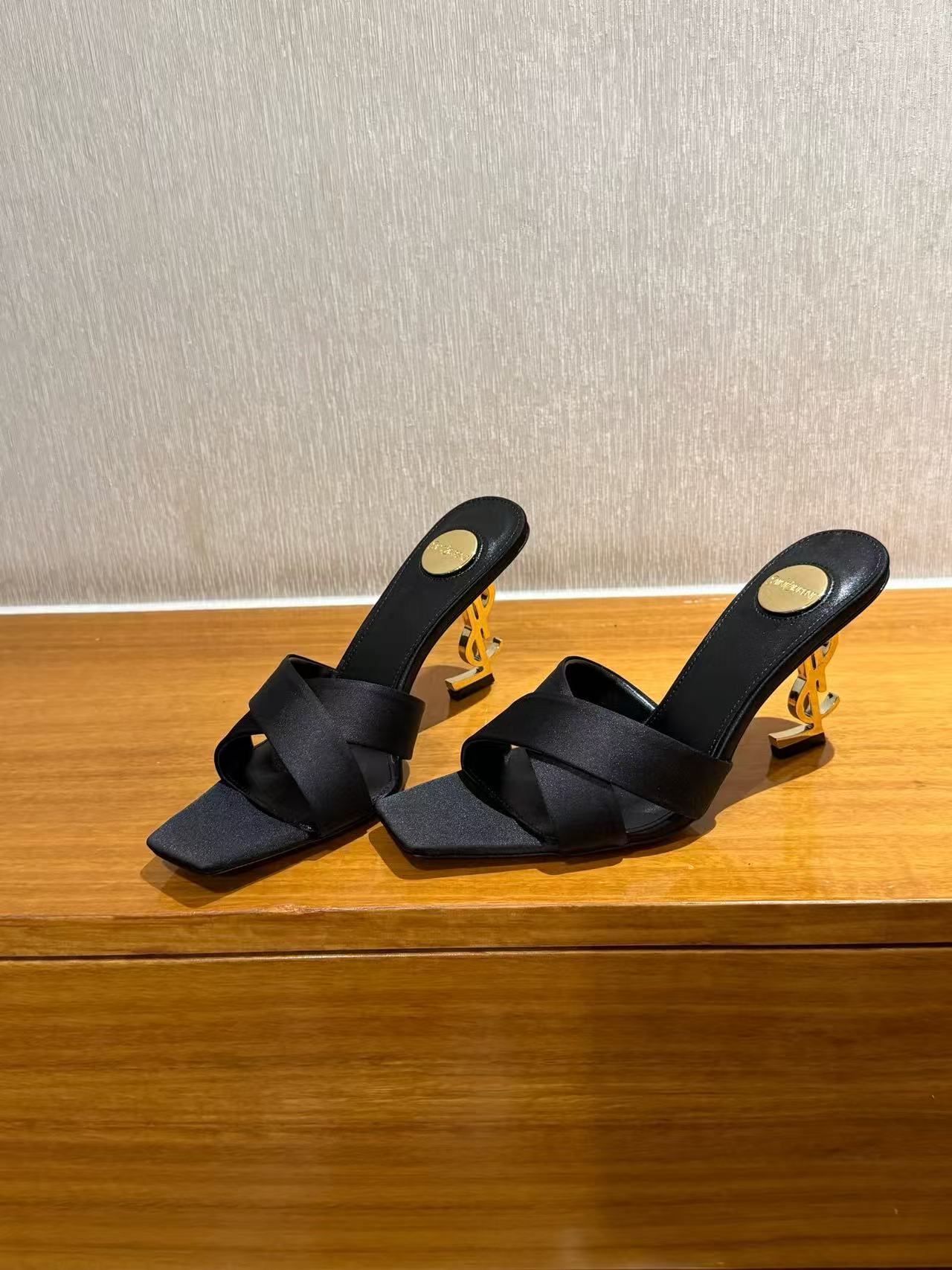 YSLの高品質ハイヒールサンダル【50％割引+送料無料】