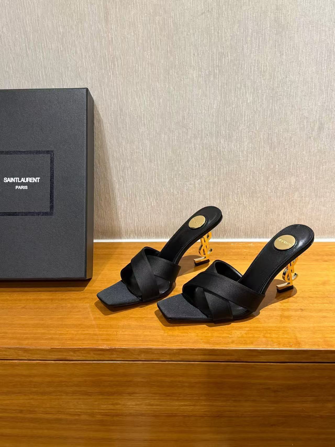 YSLの高品質ハイヒールサンダル【50％割引+送料無料】