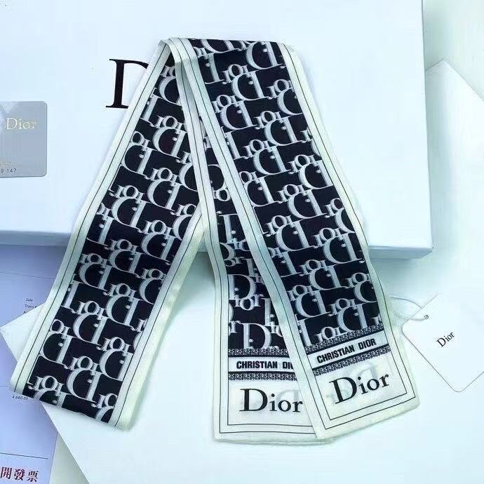 DI0Rプリントシルクスカーフ【 50％割引+送料無料】
