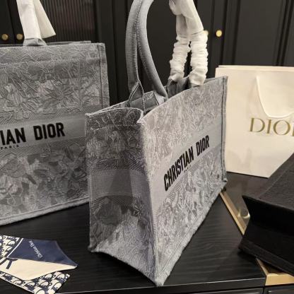 M1UM1U 刺繍トートバッグ【50％割引+送料無料】