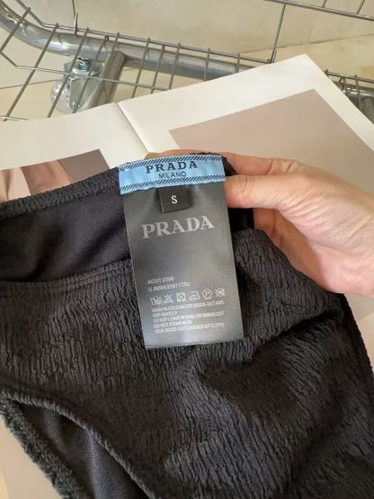 PR4DA トライアングルロゴ ツーピース水着【 50％割引+送料無料】