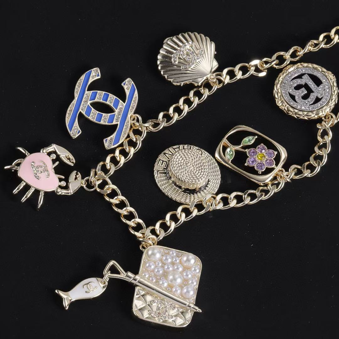 CHANE1 カニダブルCブレスレット【50％割引+送料無料】