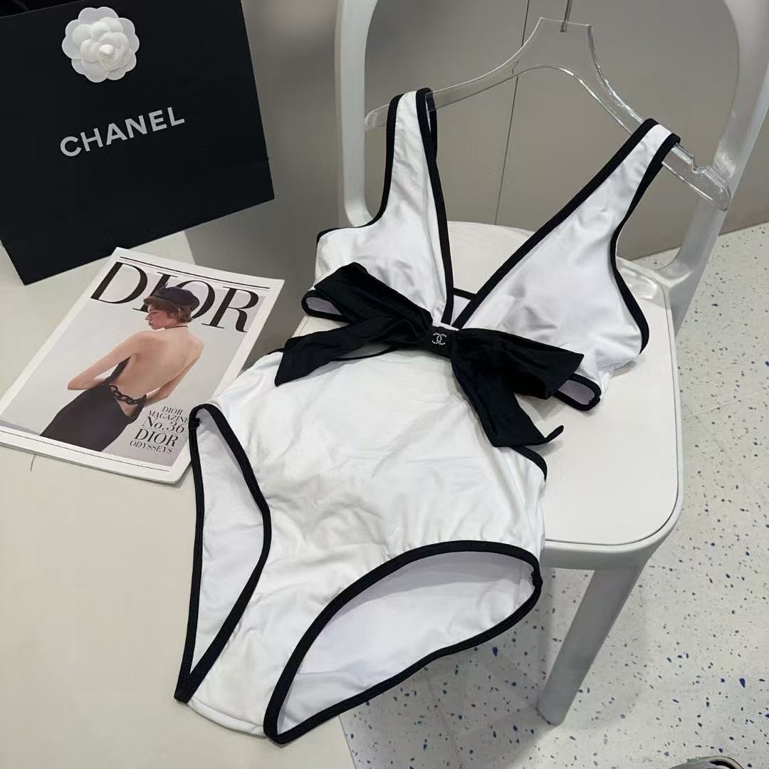 CHANE1 リボンVネックワンピース水着【 50％割引+送料無料】