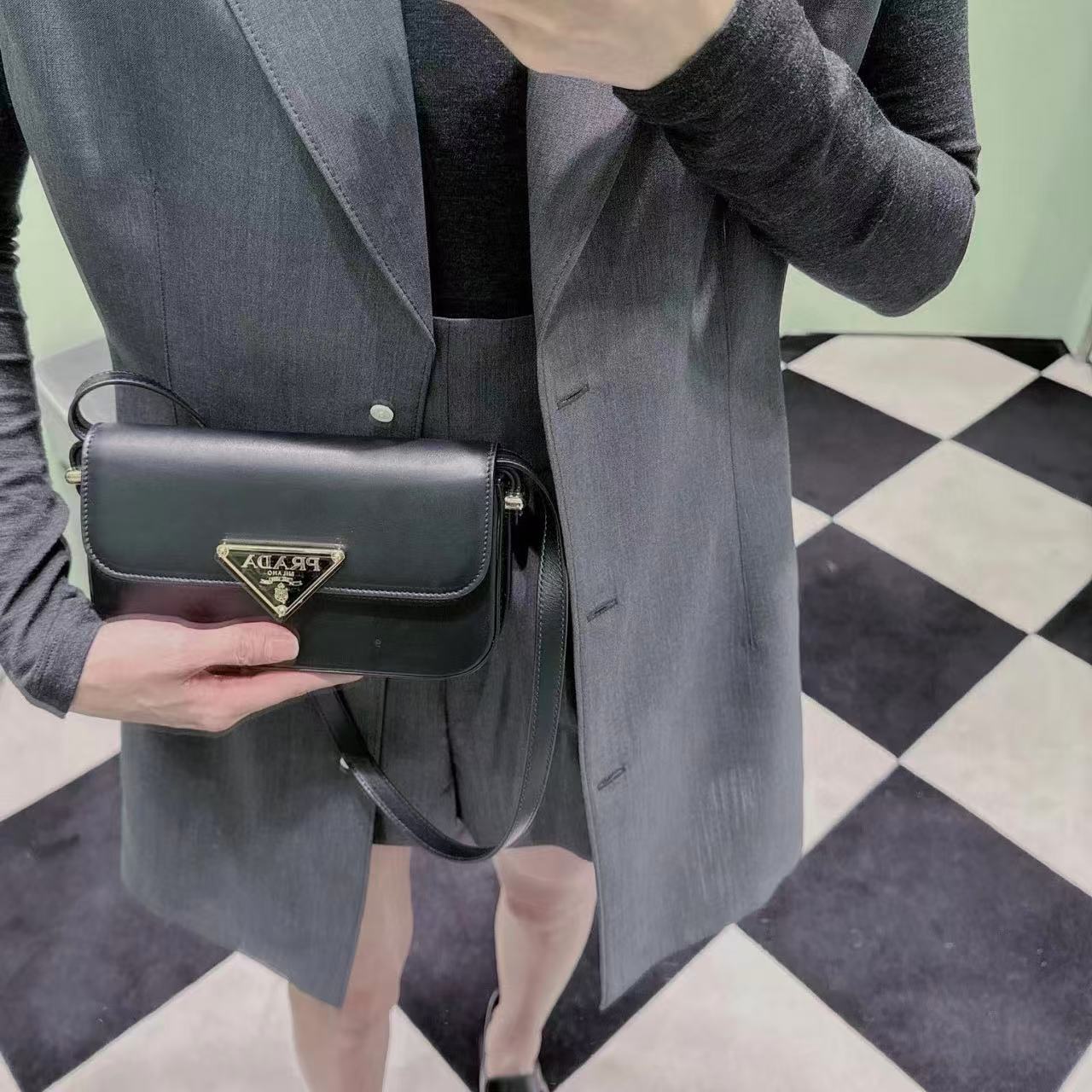 PR4DA 牛革クロスボディバッグ【 50％割引+送料無料】