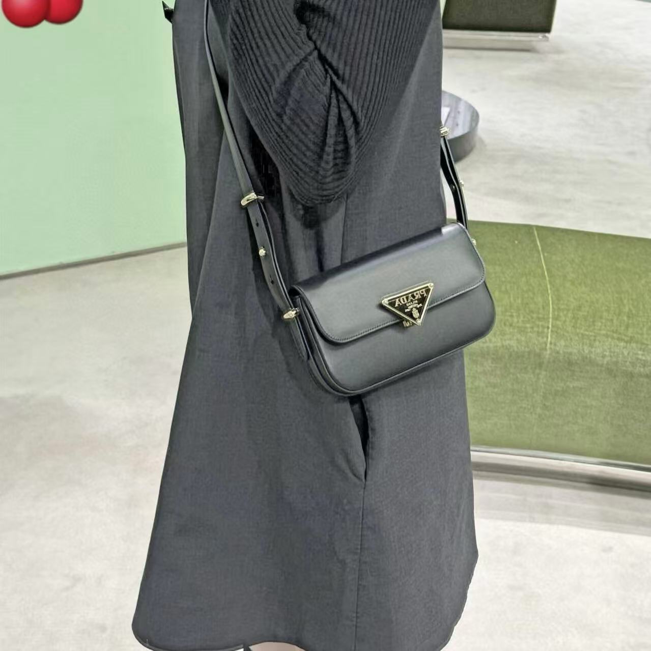 PR4DA 牛革クロスボディバッグ【 50％割引+送料無料】