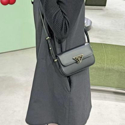 PR4DA 牛革クロスボディバッグ【 50％割引+送料無料】