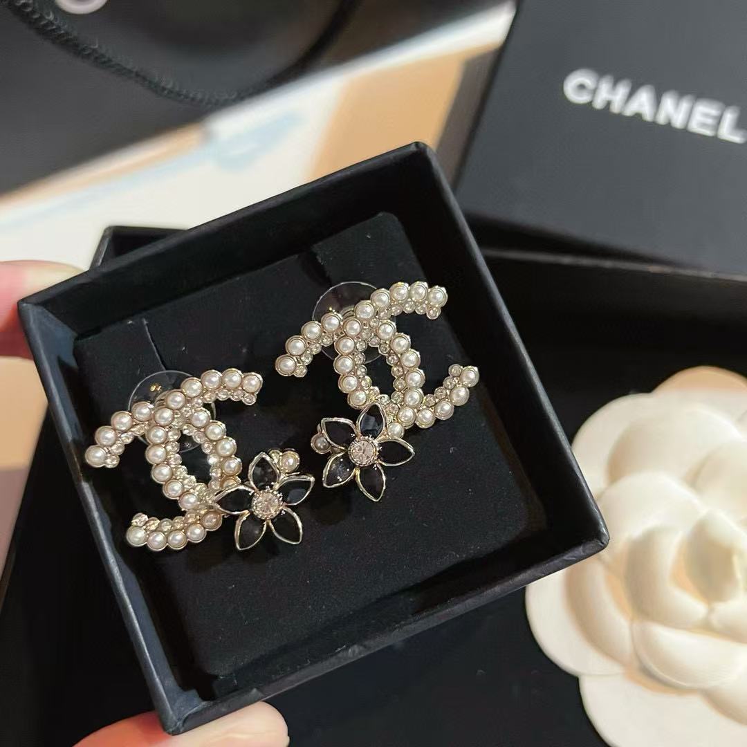 CHANE1 五花真珠イヤリング【50％割引+送料無料】