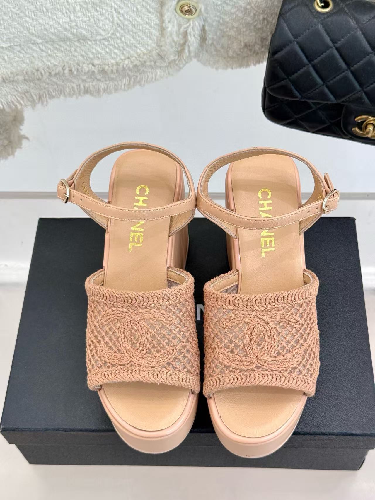 CHANE1 高品質ダブルC中空厚底サンダル【50％割引+送料無料】