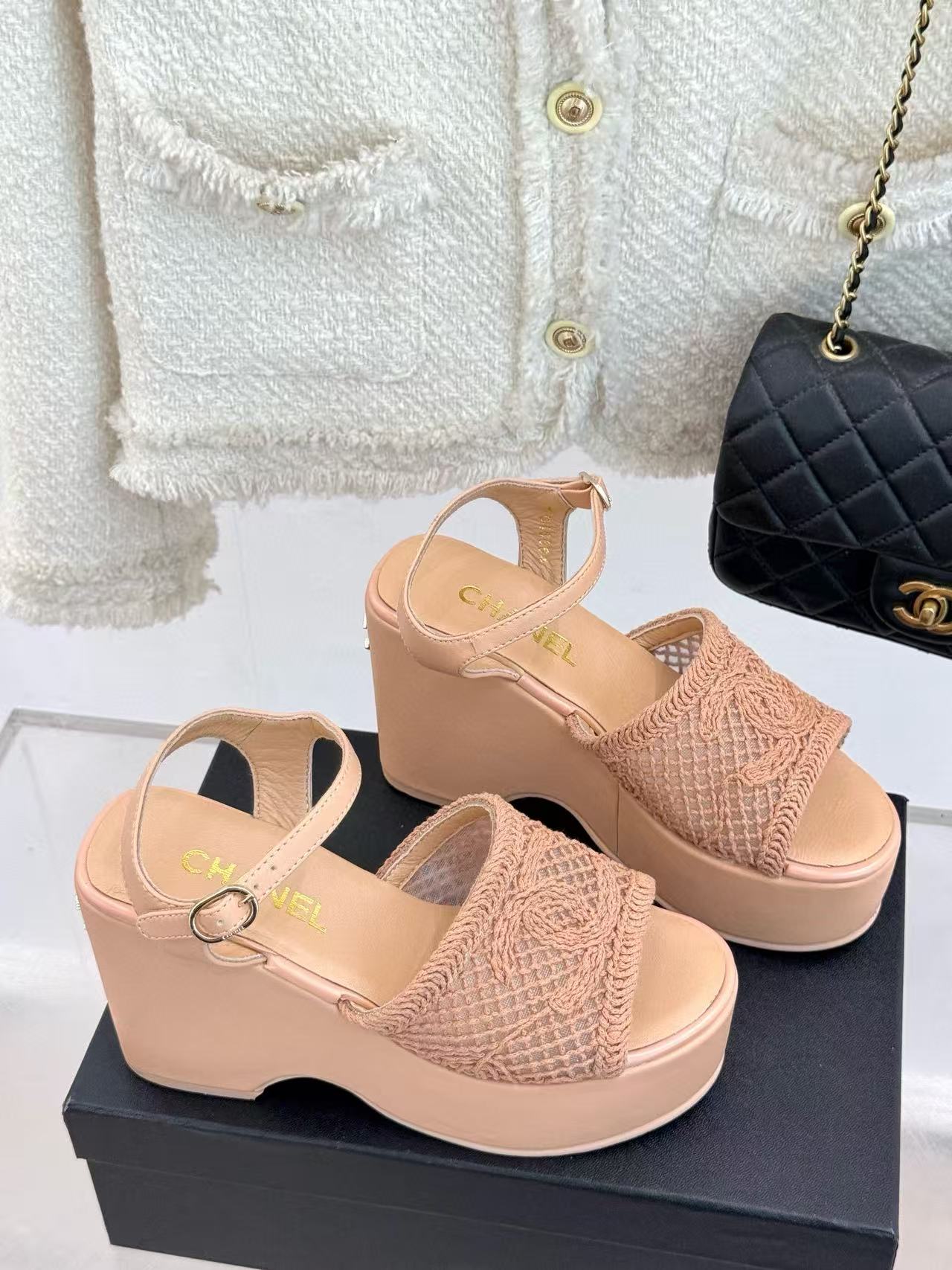 CHANE1 高品質ダブルC中空厚底サンダル【50％割引+送料無料】