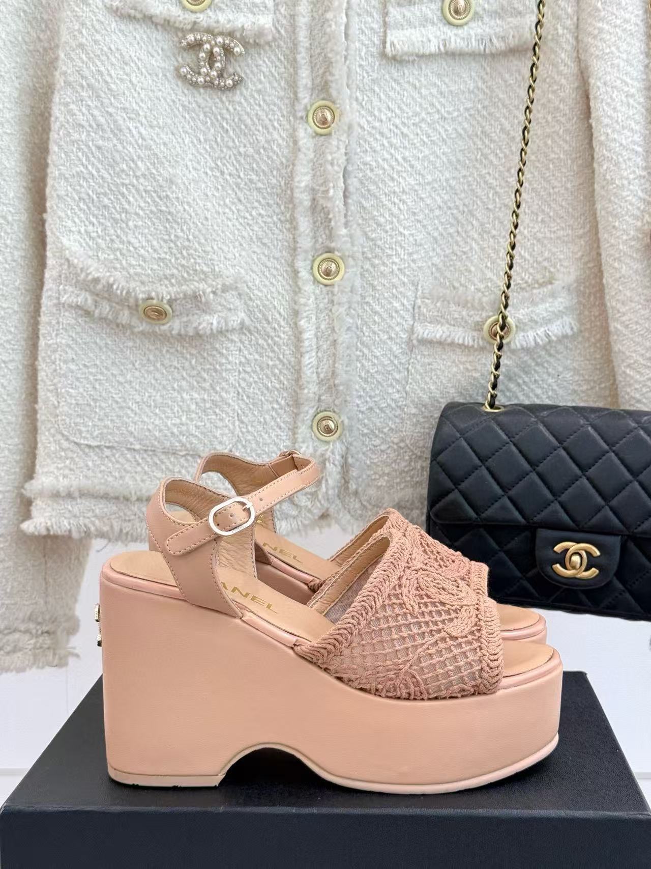 CHANE1 高品質ダブルC中空厚底サンダル【50％割引+送料無料】