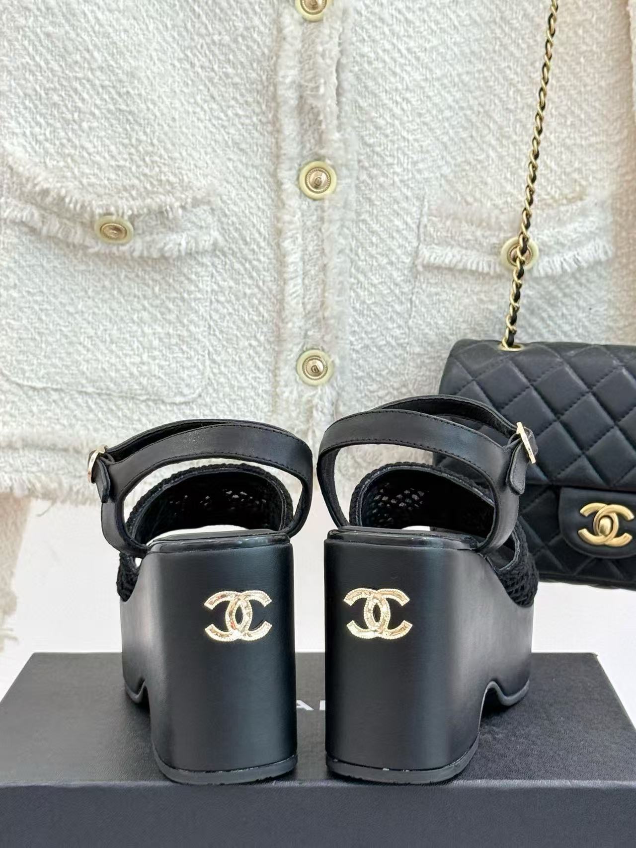 CHANE1 高品質ダブルC中空厚底サンダル【50％割引+送料無料】