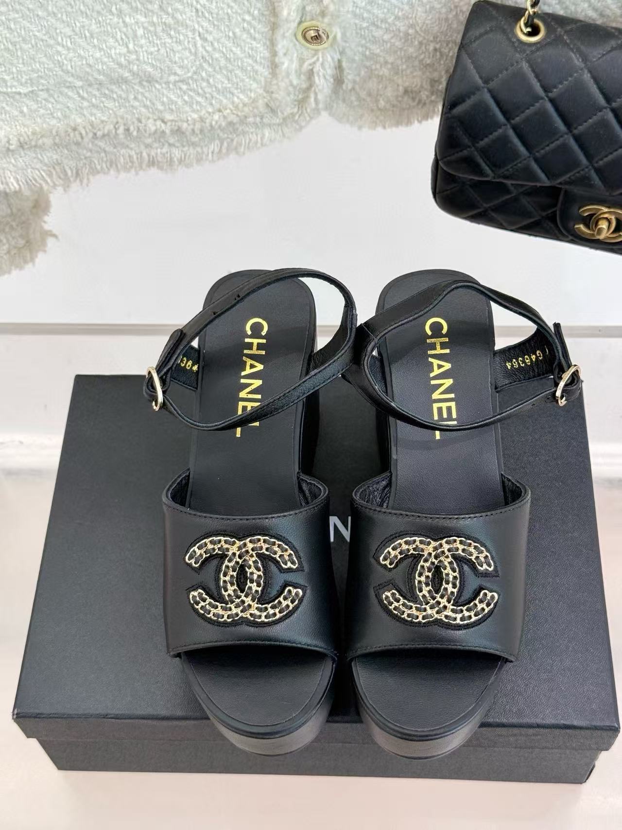 CHANE1 高品質ダブルCチェーン厚底サンダル【50％割引+送料無料】