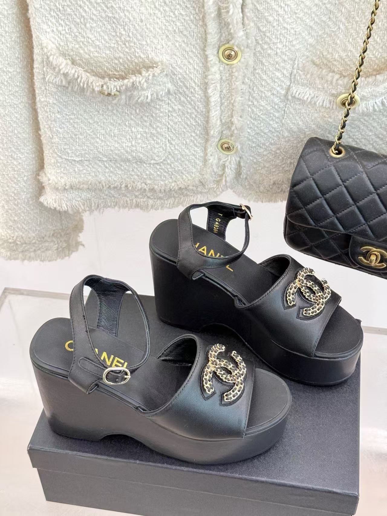 CHANE1 高品質ダブルCチェーン厚底サンダル【50％割引+送料無料】