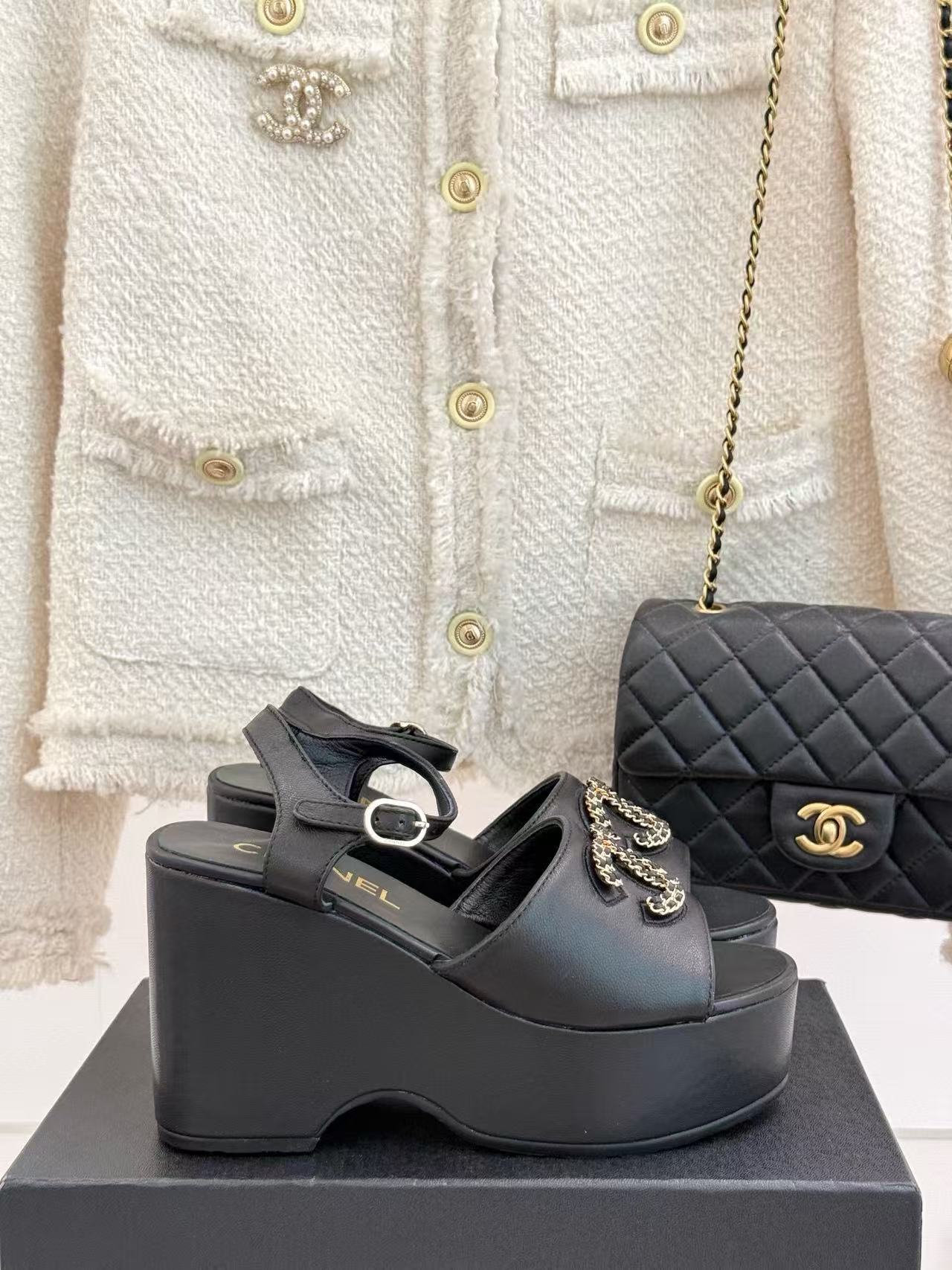 CHANE1 高品質ダブルCチェーン厚底サンダル【50％割引+送料無料】