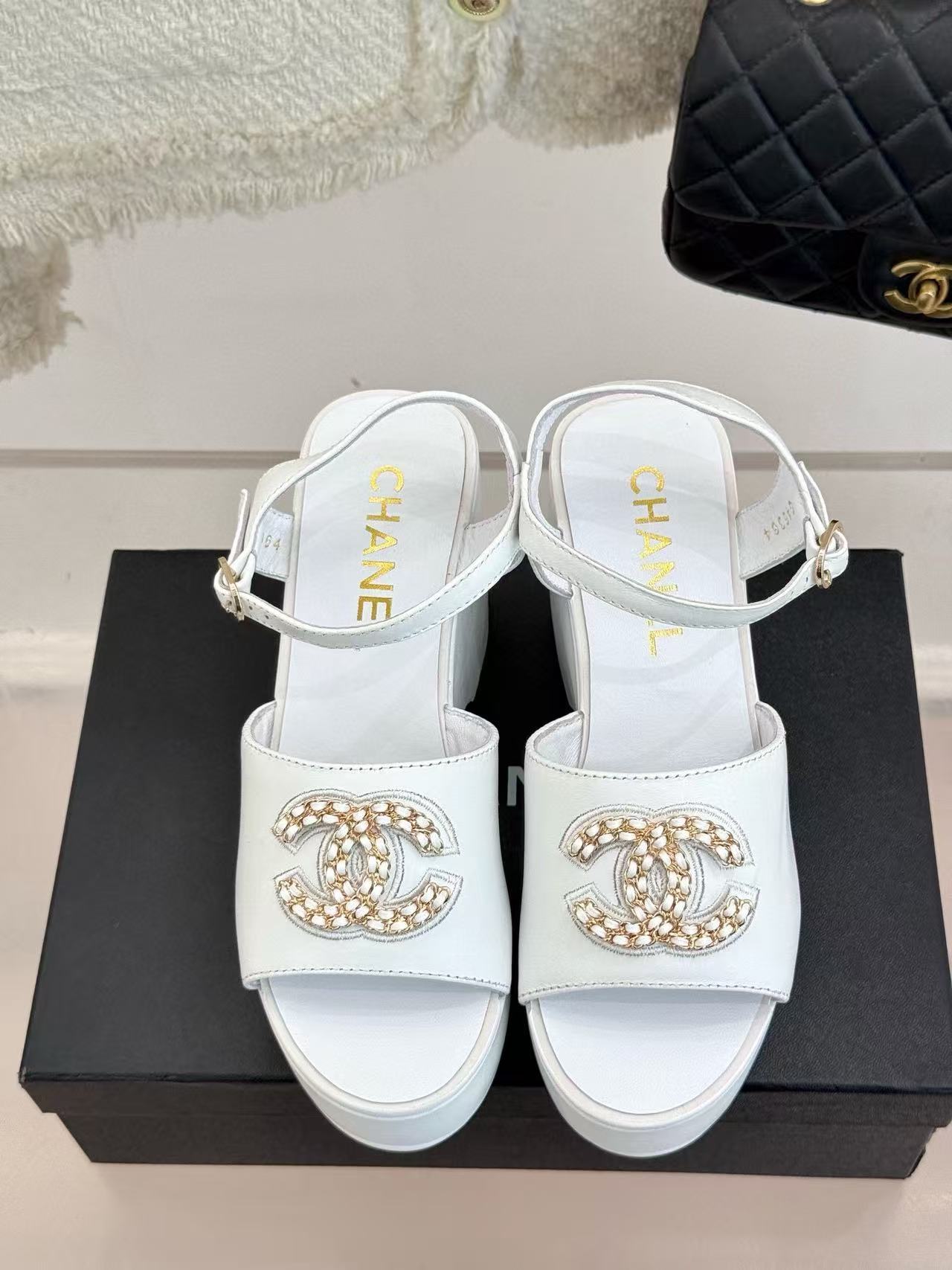 CHANE1 高品質ダブルCチェーン厚底サンダル【50％割引+送料無料】