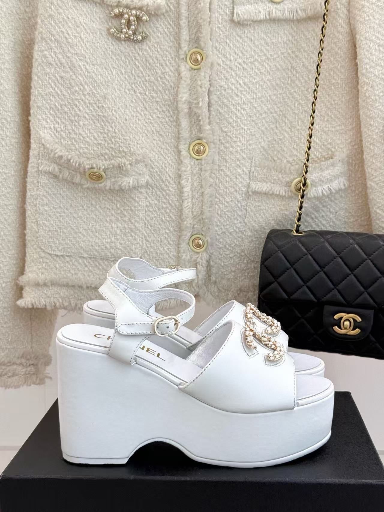 CHANE1 高品質ダブルCチェーン厚底サンダル【50％割引+送料無料】