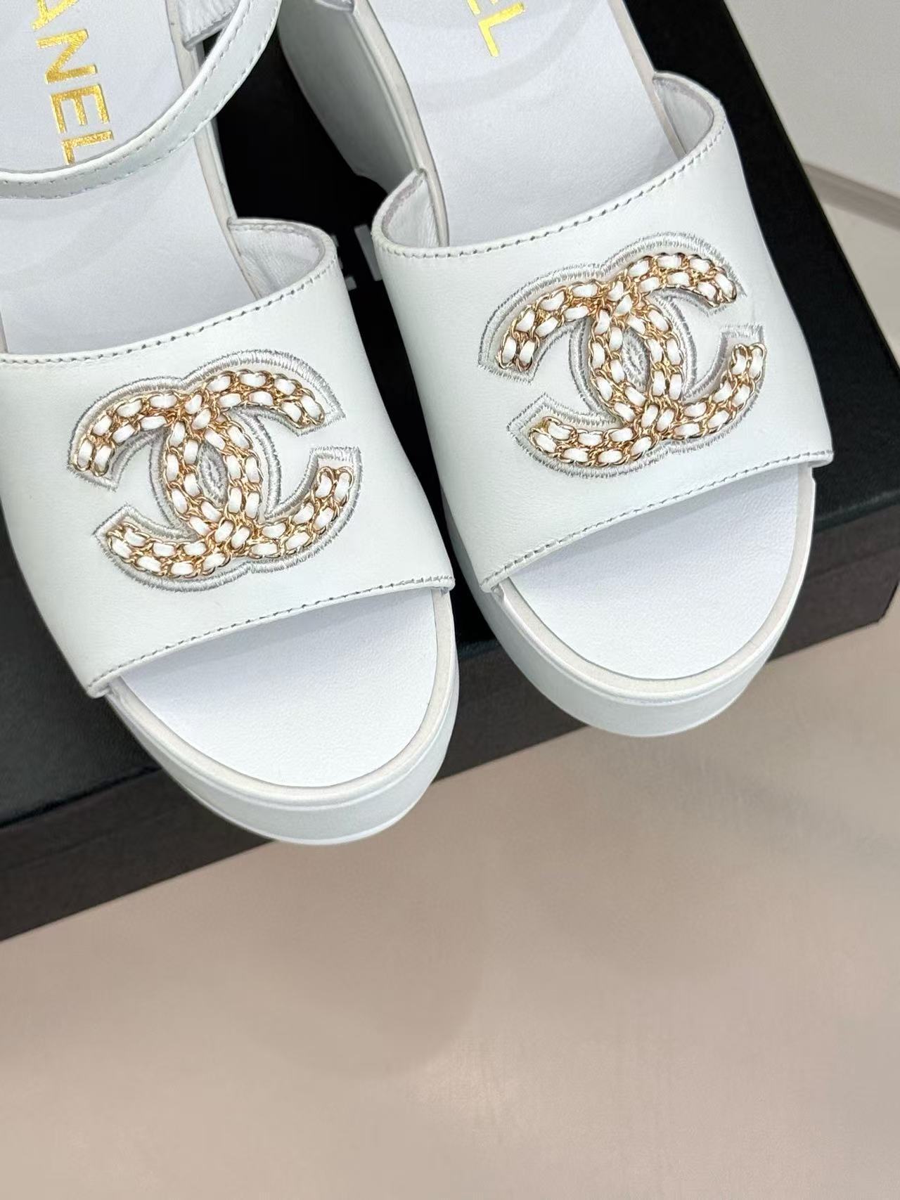 CHANE1 高品質ダブルCチェーン厚底サンダル【50％割引+送料無料】