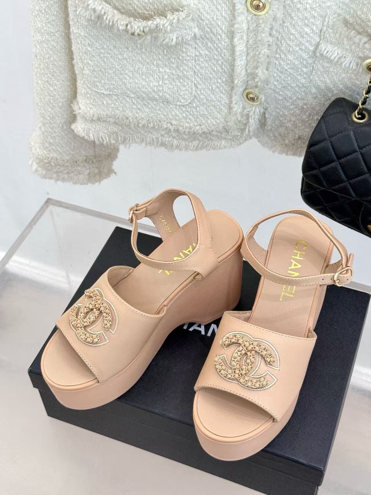 CHANE1 高品質ダブルCチェーン厚底サンダル【50％割引+送料無料】