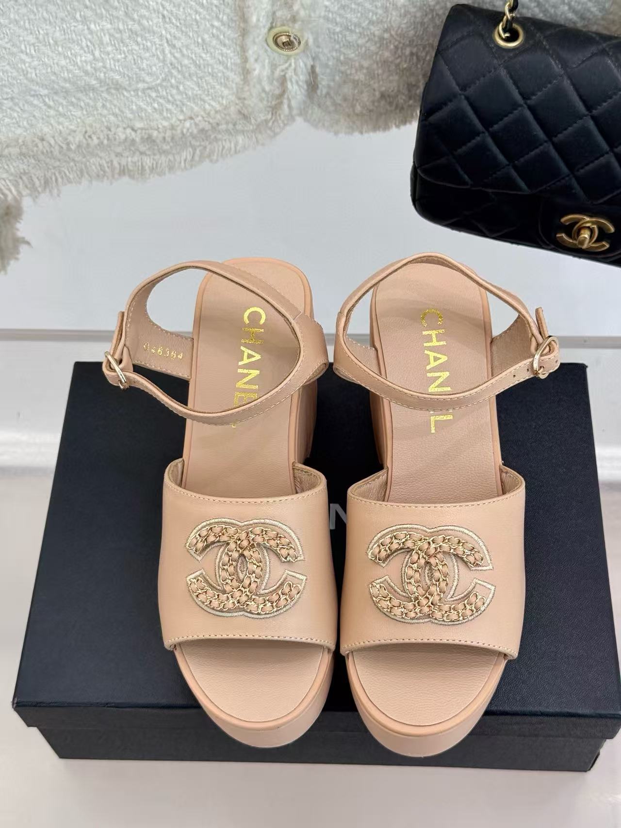 CHANE1 高品質ダブルCチェーン厚底サンダル【50％割引+送料無料】