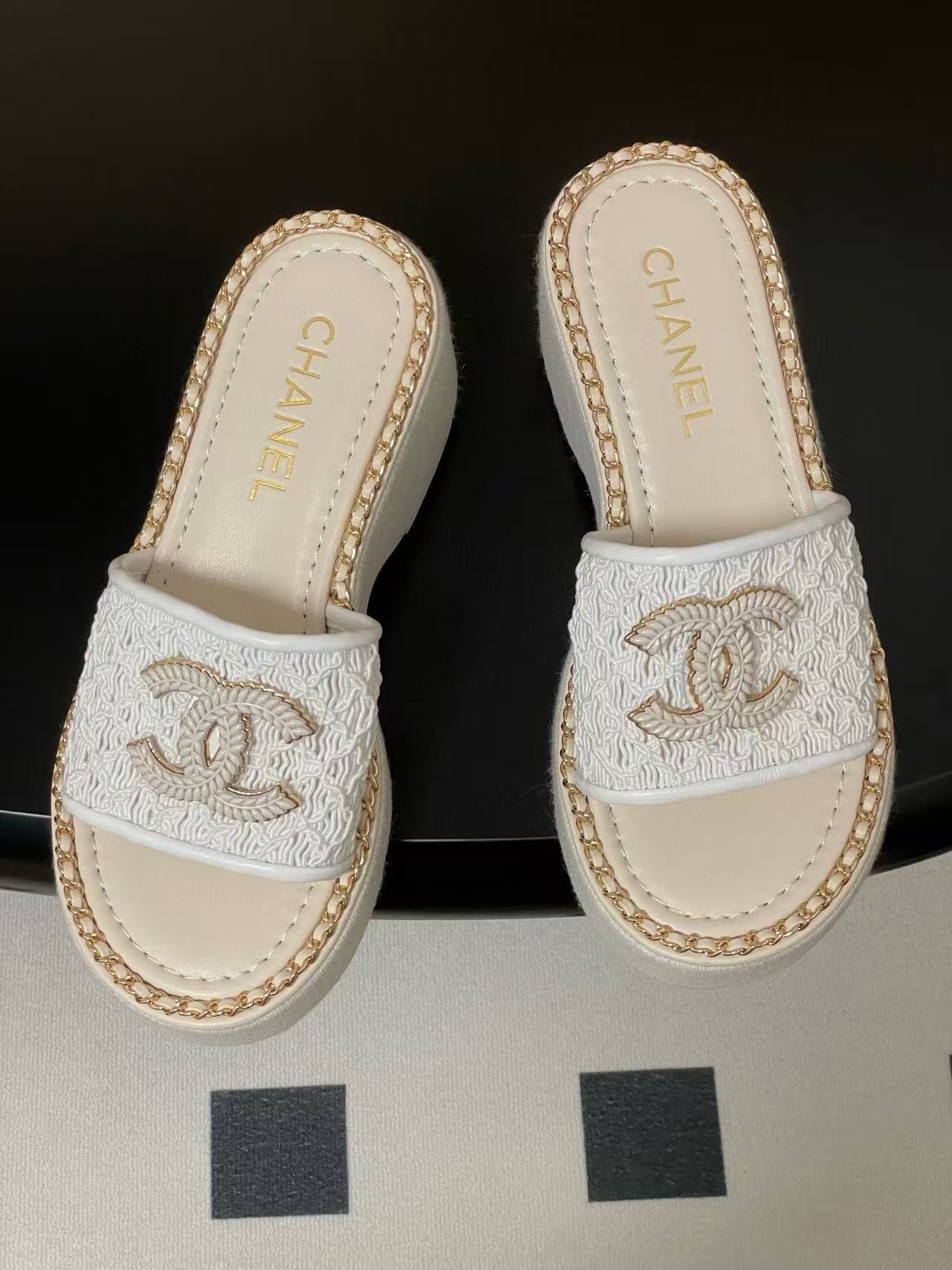 CHANE1 高品質チェーンダブルC文字厚底スリッパ【50％割引+送料無料】