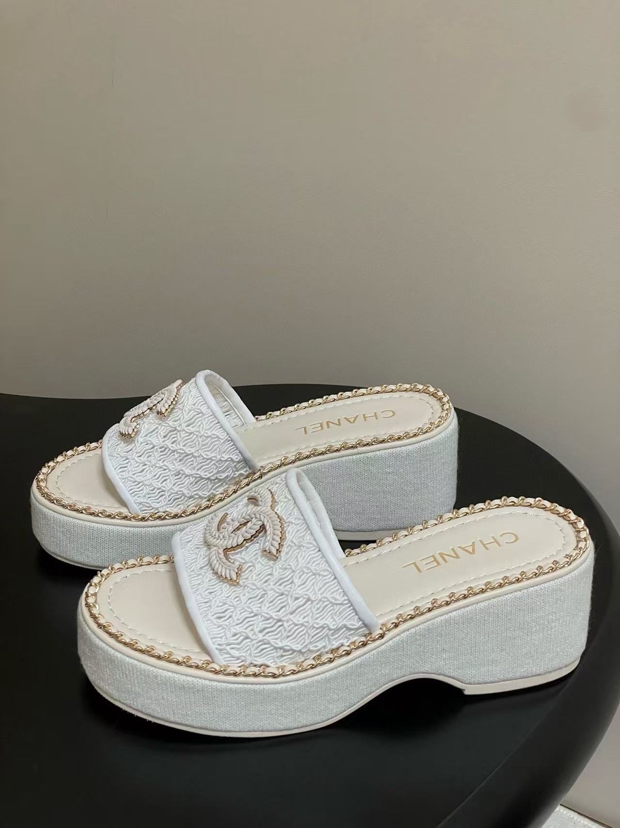 CHANE1 高品質チェーンダブルC文字厚底スリッパ【50％割引+送料無料】