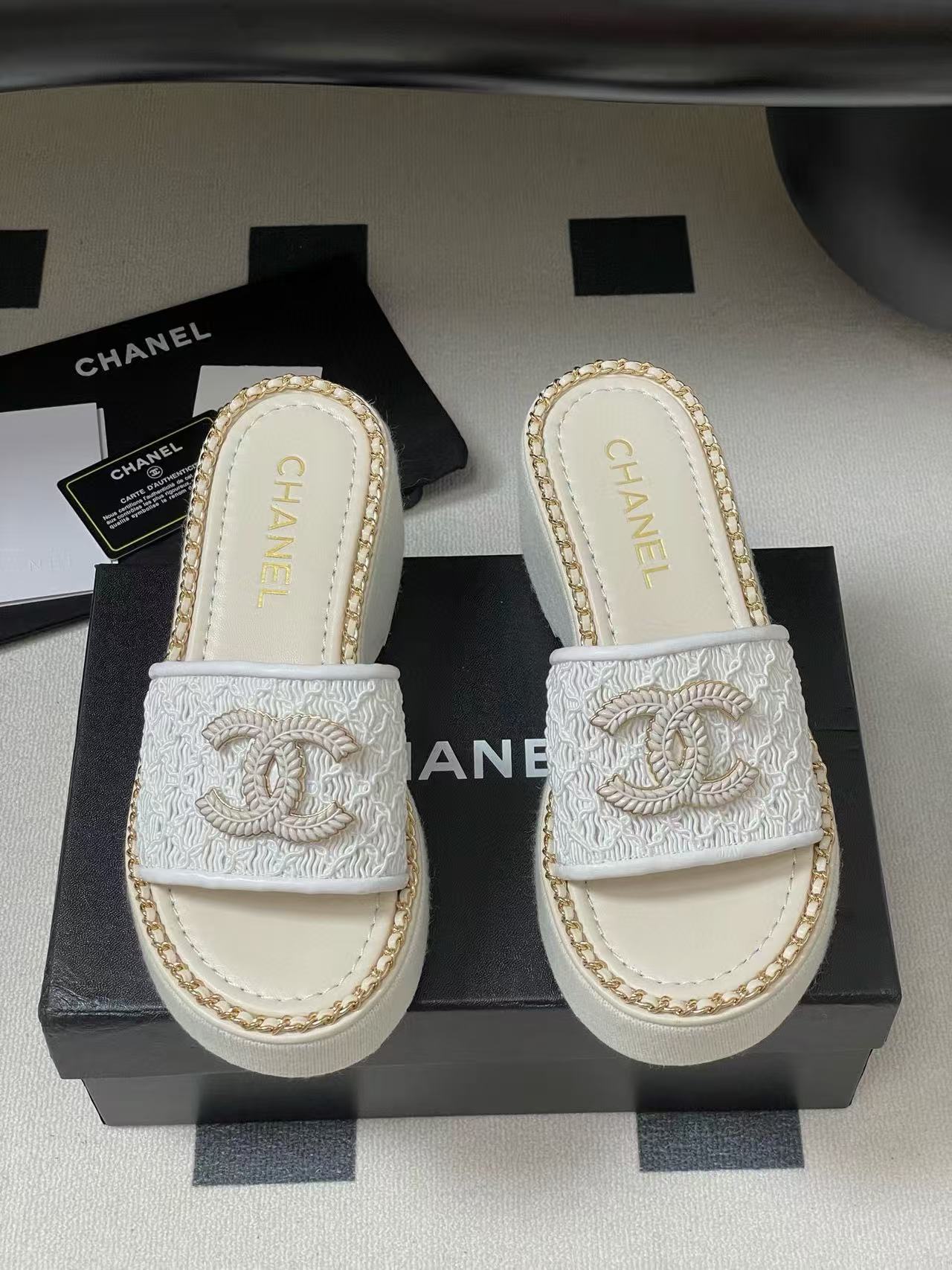 CHANE1 高品質チェーンダブルC文字厚底スリッパ【50％割引+送料無料】